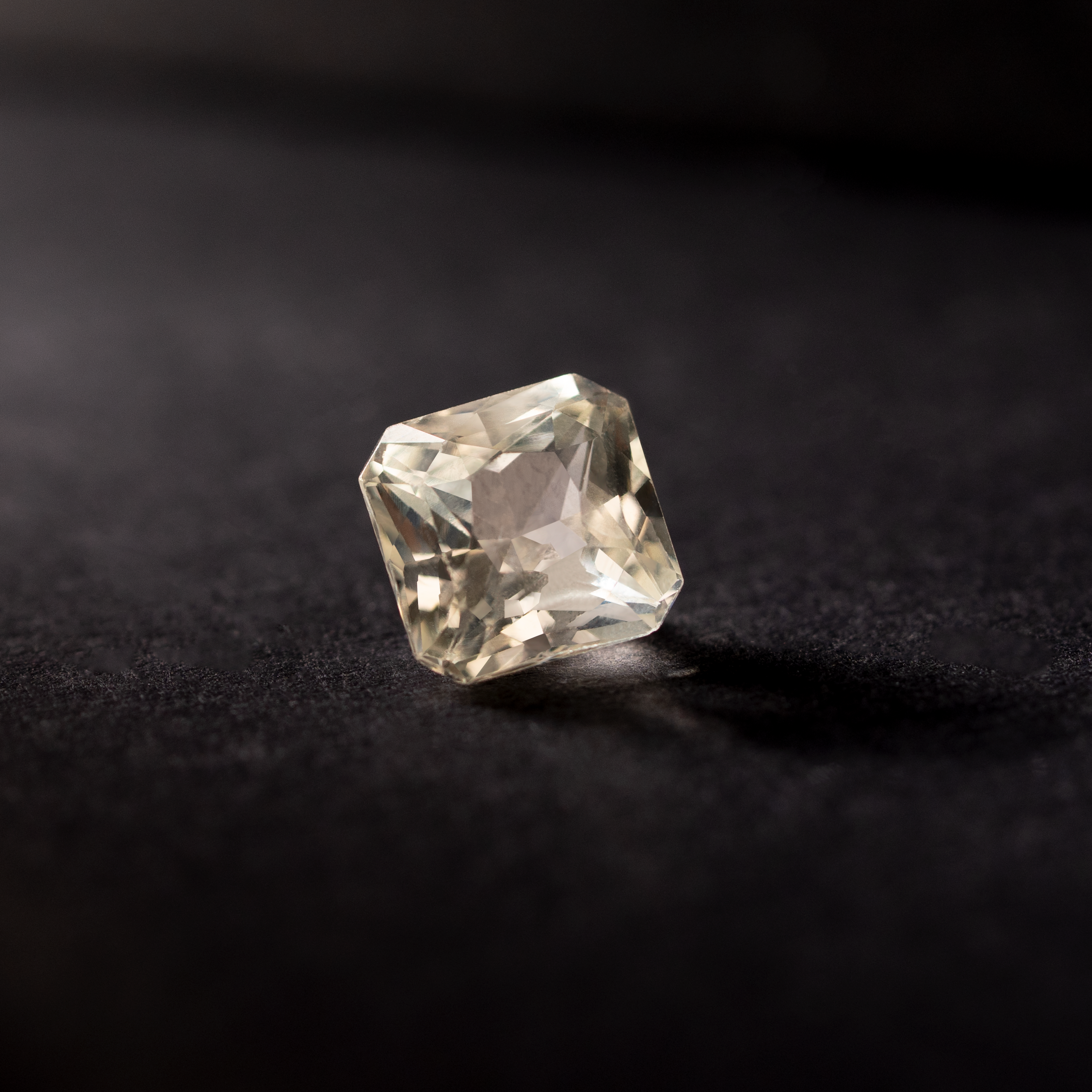 Emerald Natural Colored Gemstone Sapphire Beige 2.05 CT