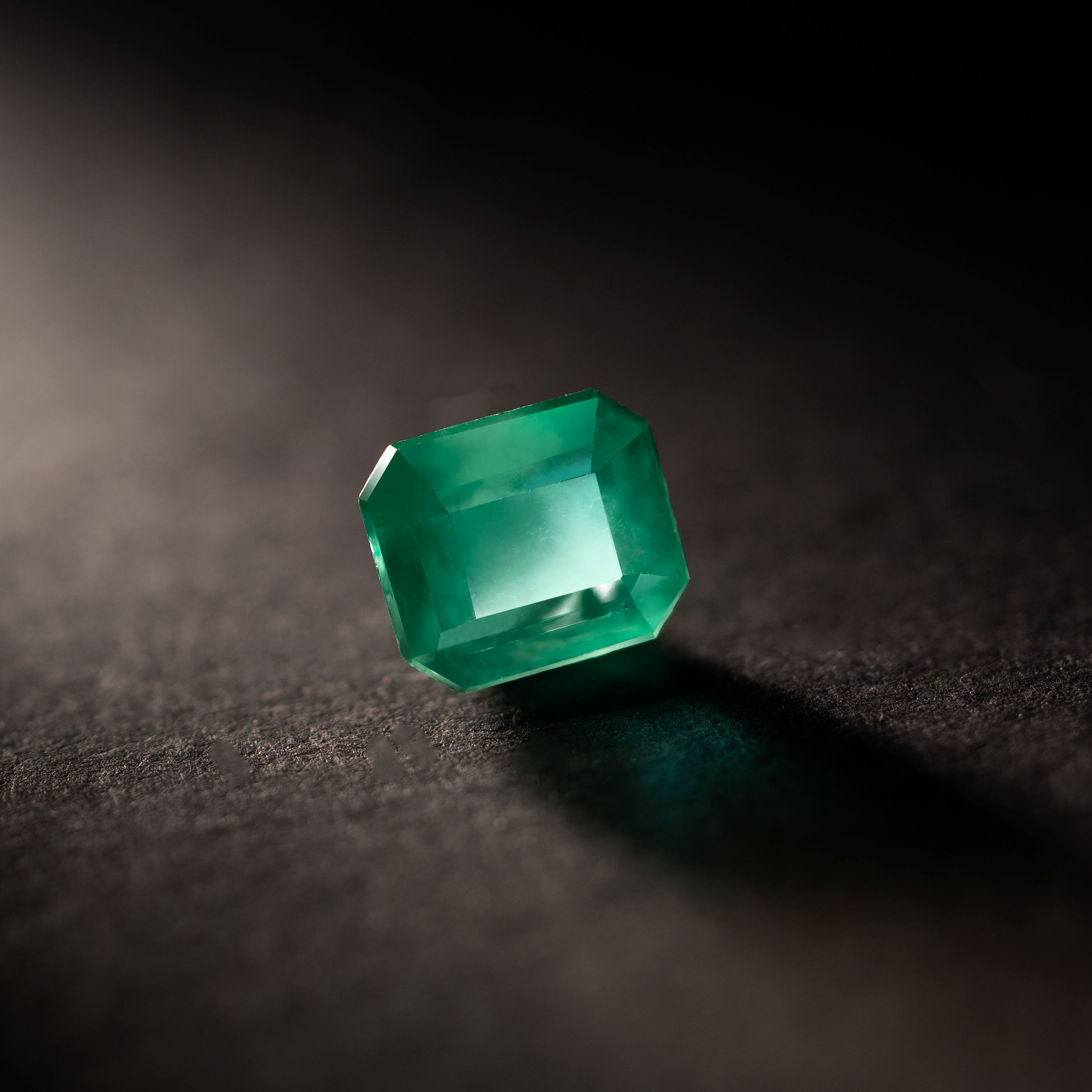 Emerald Natural Colored Gemstone Vivid Green 1.75 CT