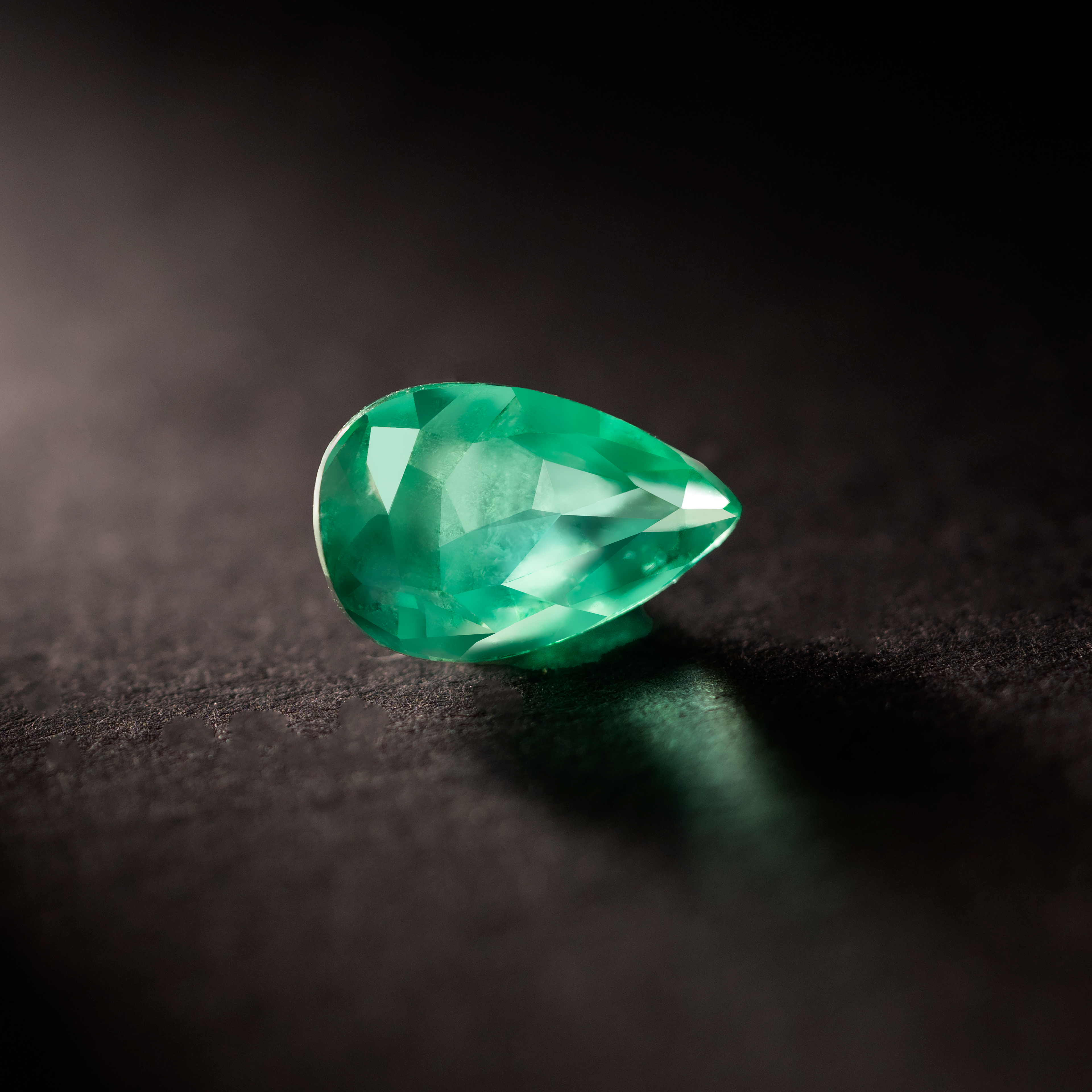 Pear Natural Colored Gemstone Muzo Green Emerald 1.4CT
