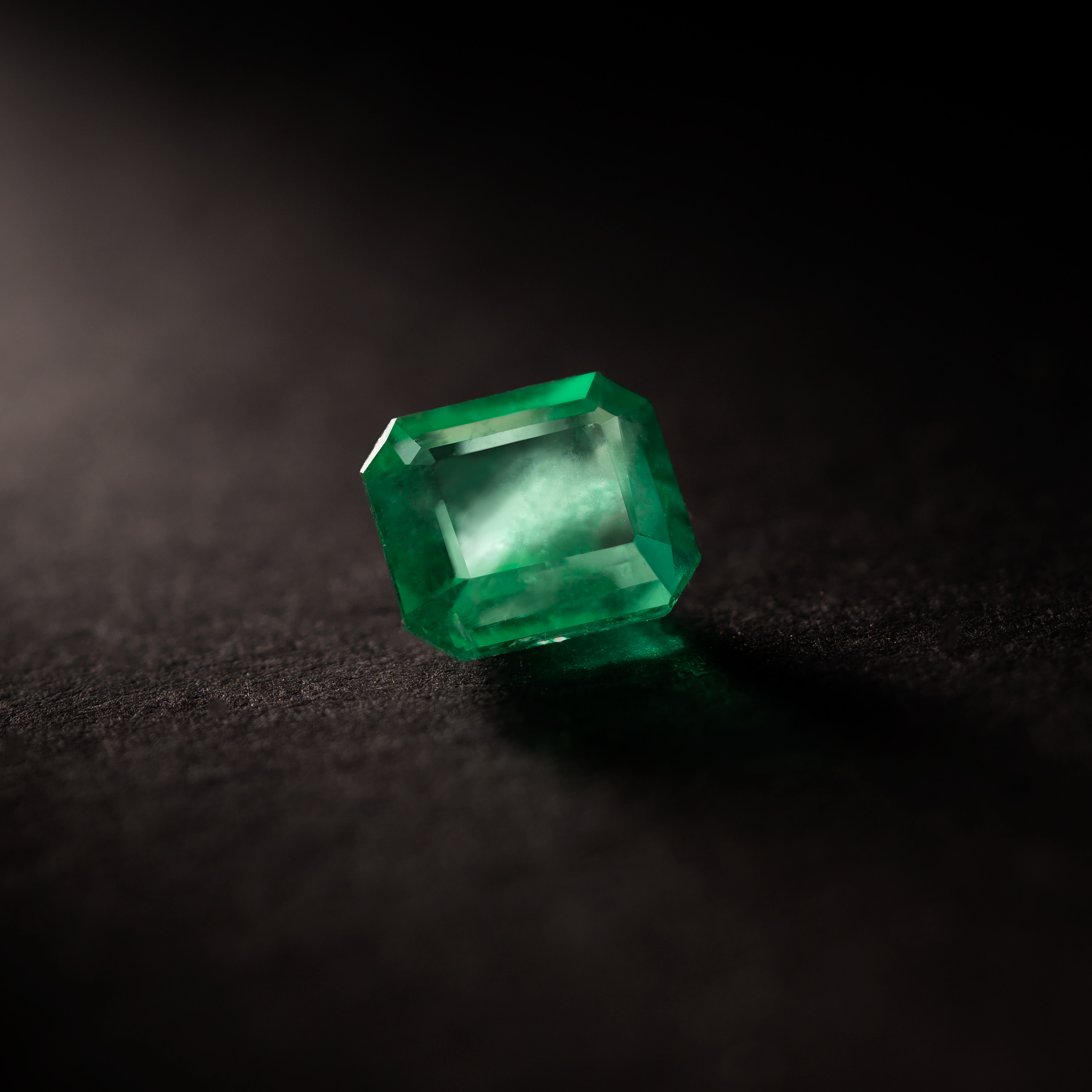 Emerald Natural Colored Gemstone Vivid Green Emerald With Slight Oiling 1.36 CT