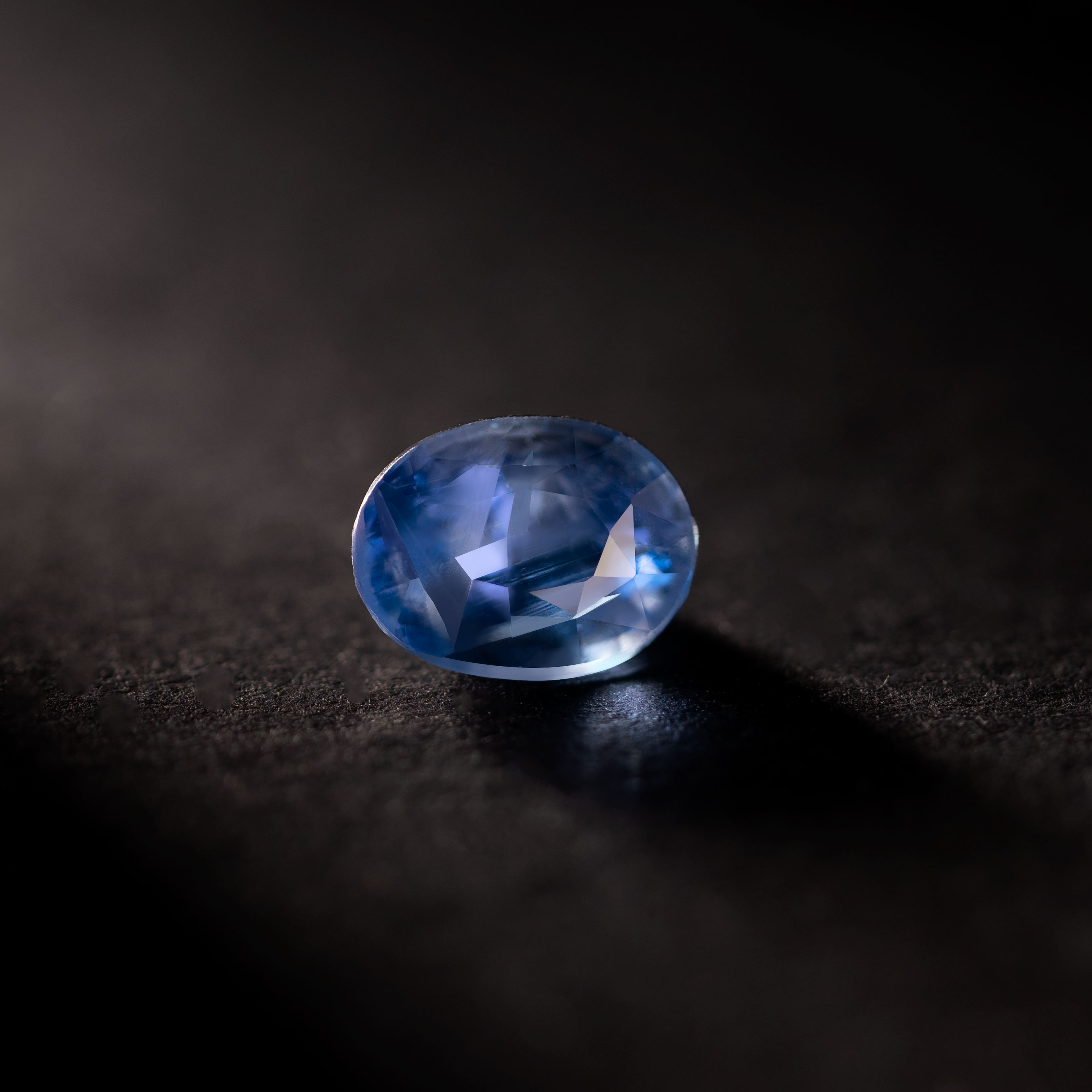 Oval Natural Colored Gemstone Cornflower Blue Sapphire 1.24CT
