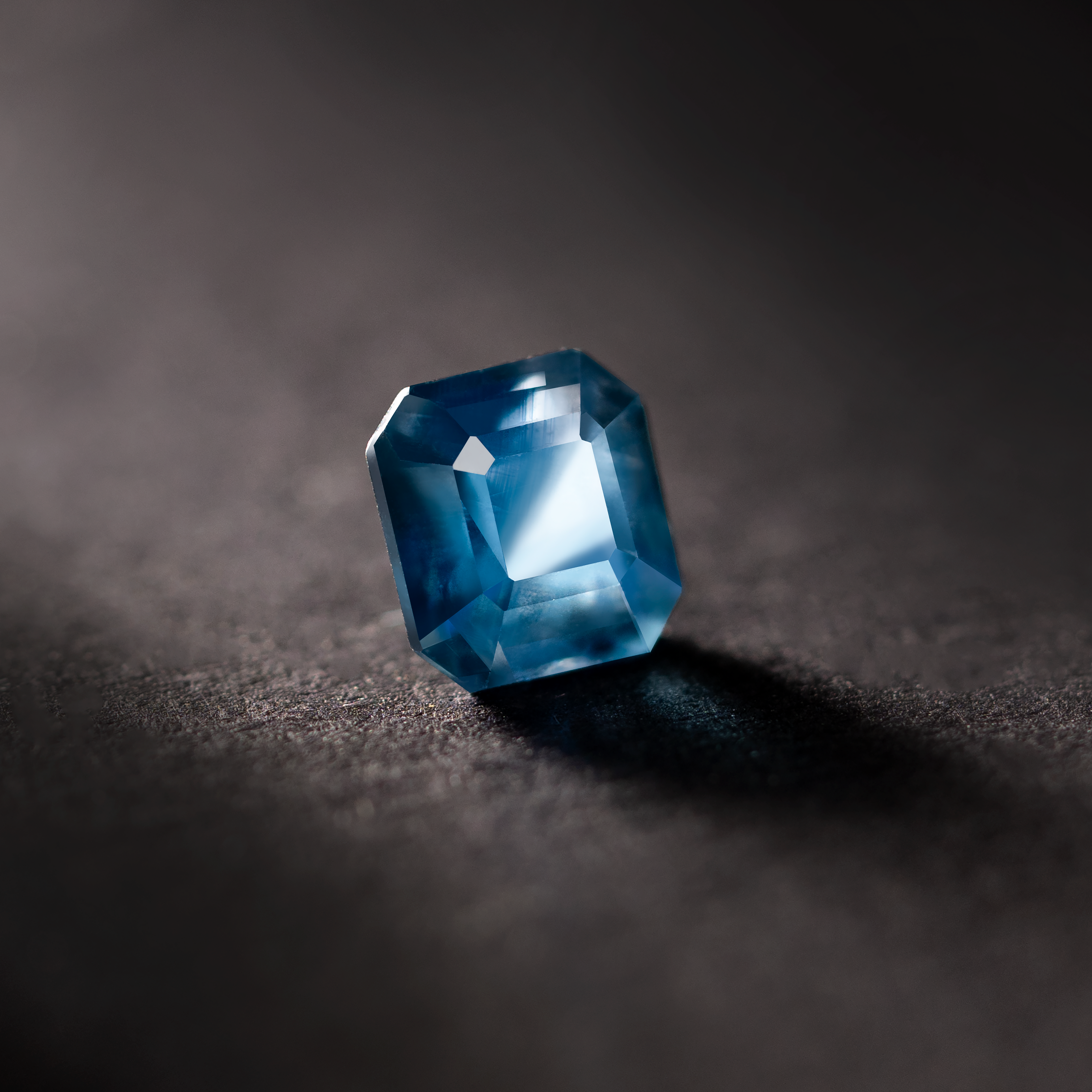 Emerald Natural Colored Gemstone Peacock Blue Sapphire 1.22 CT