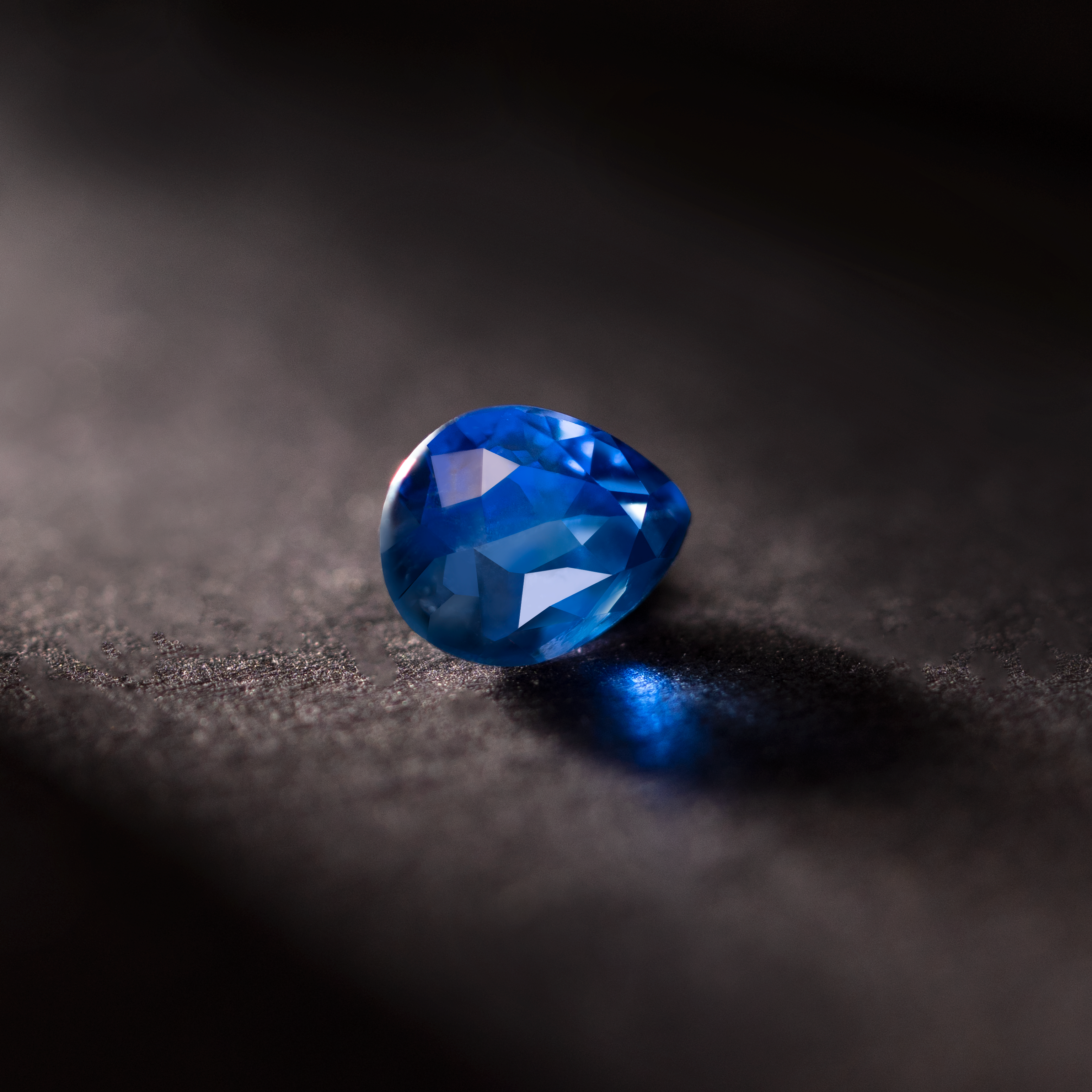 Pear Natural Colored Gemstone Royal Blue Sapphire 0.95 CT