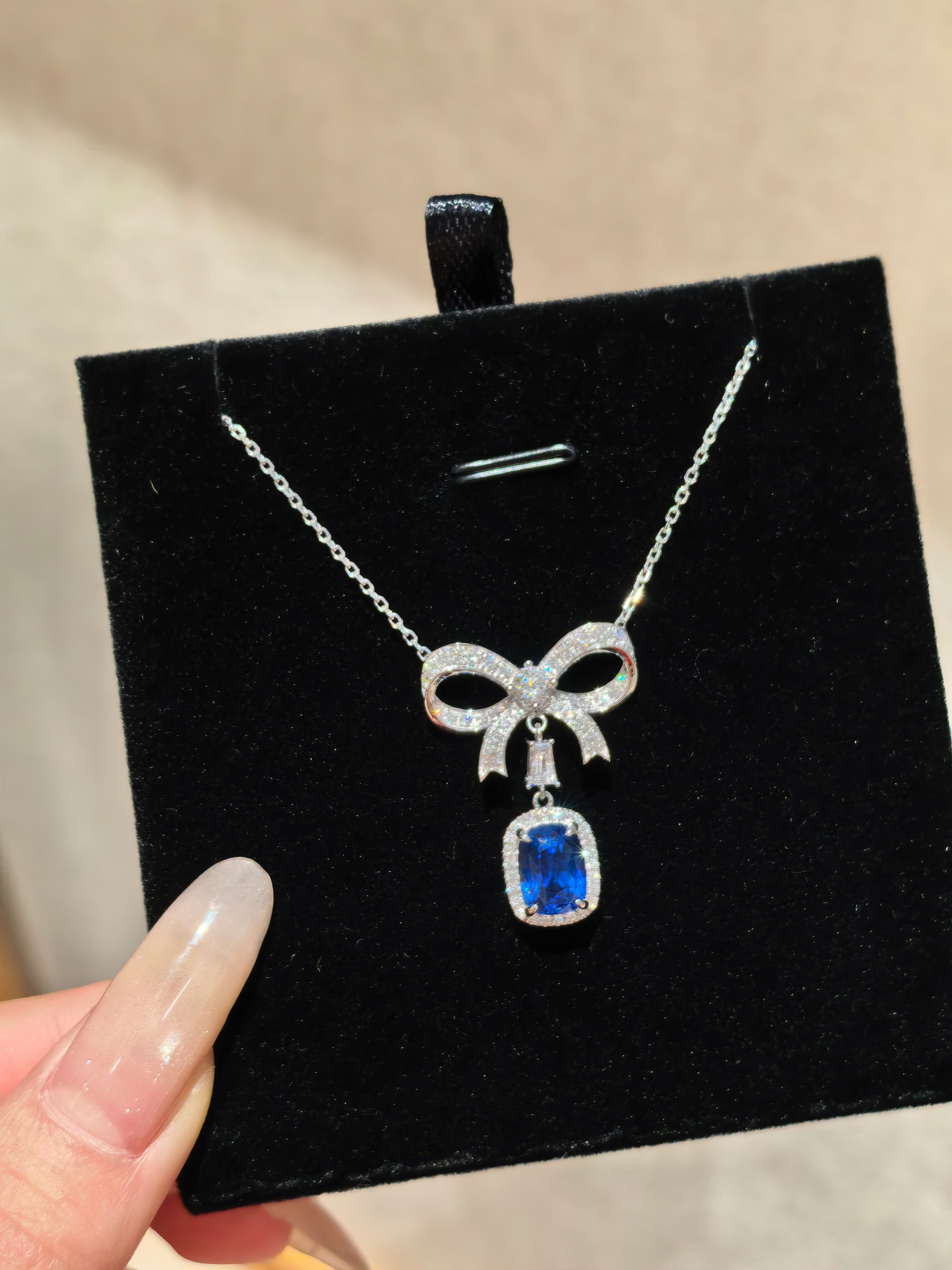 18K Gold Sapphire Necklace