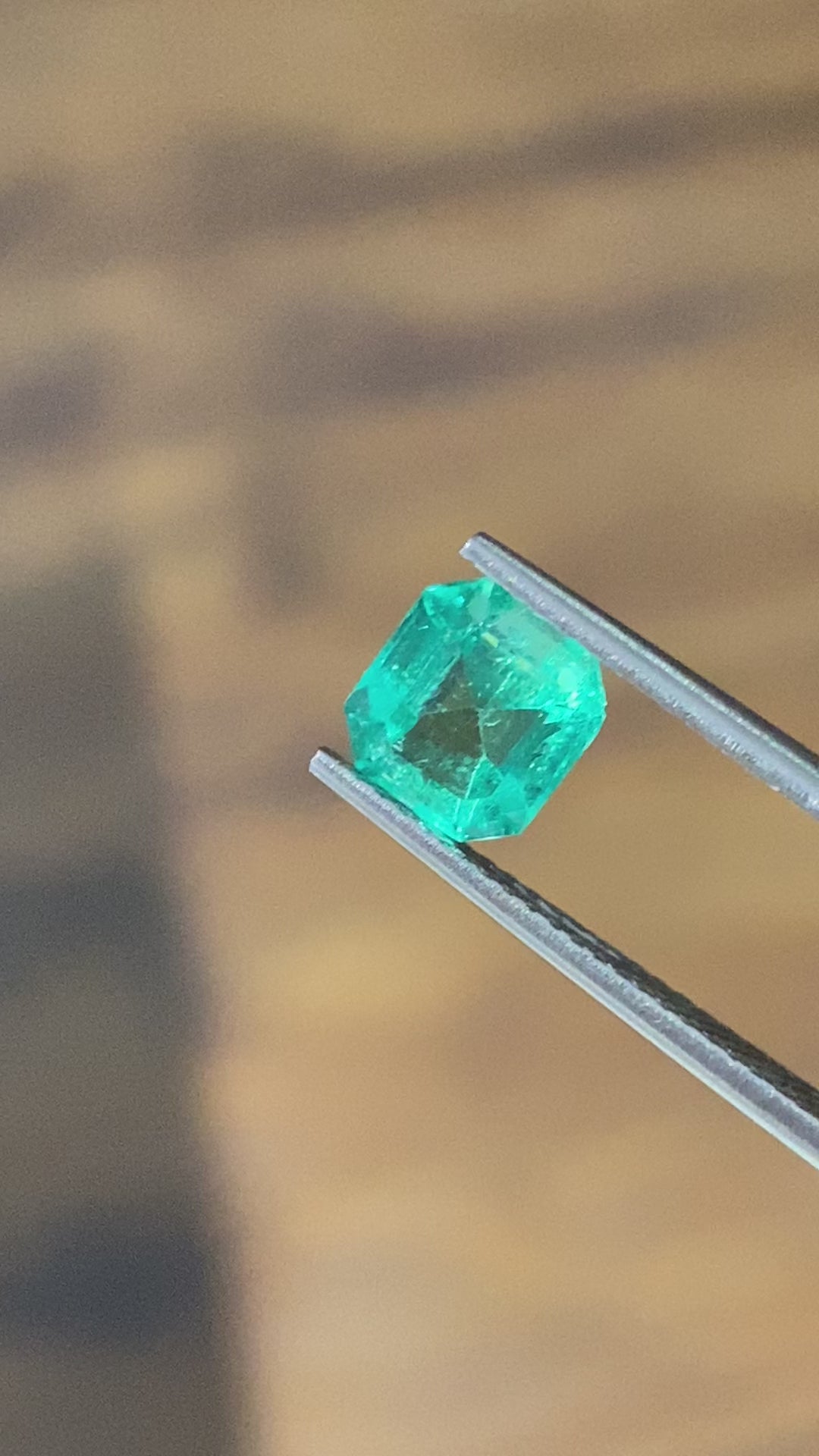 Natural Colored Gemstone Emerald 1.41 CT