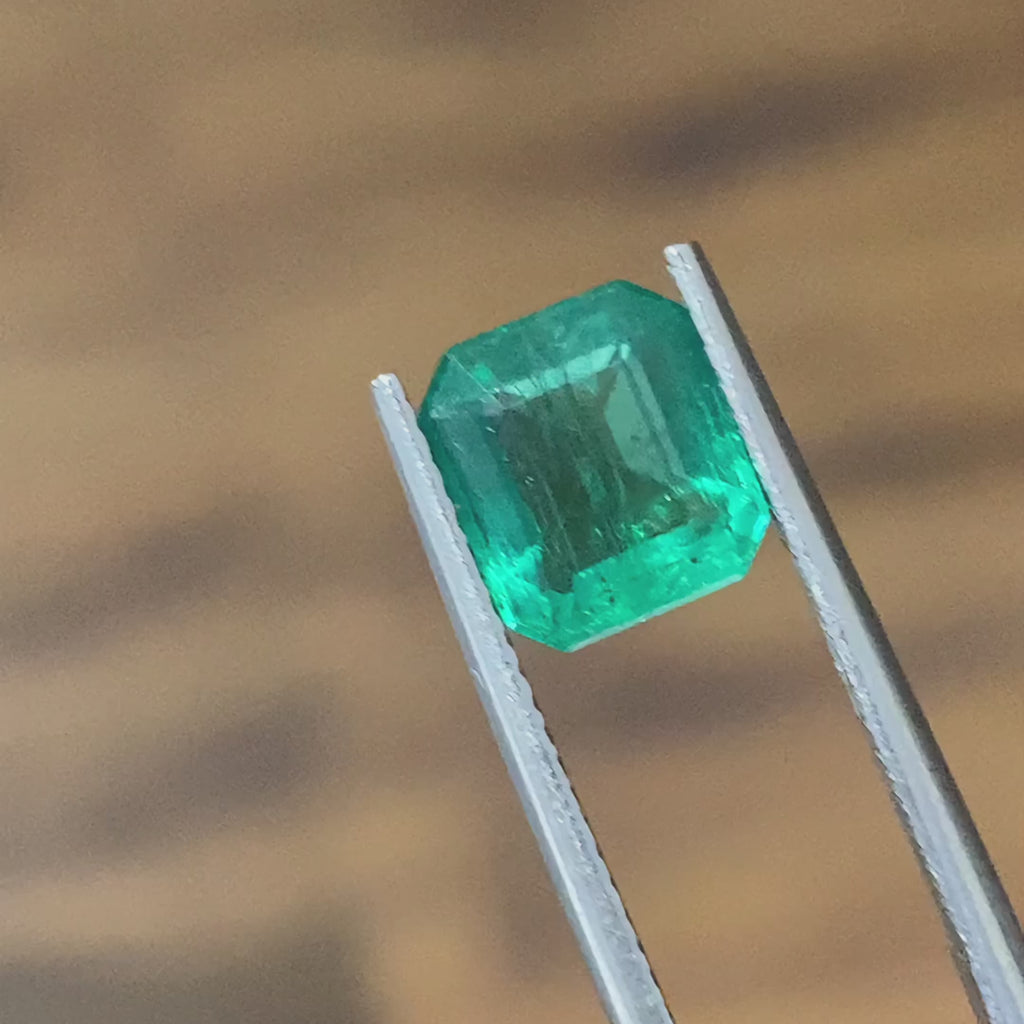 Rectangular Natural Emerald Vivid Green 2.04 CT