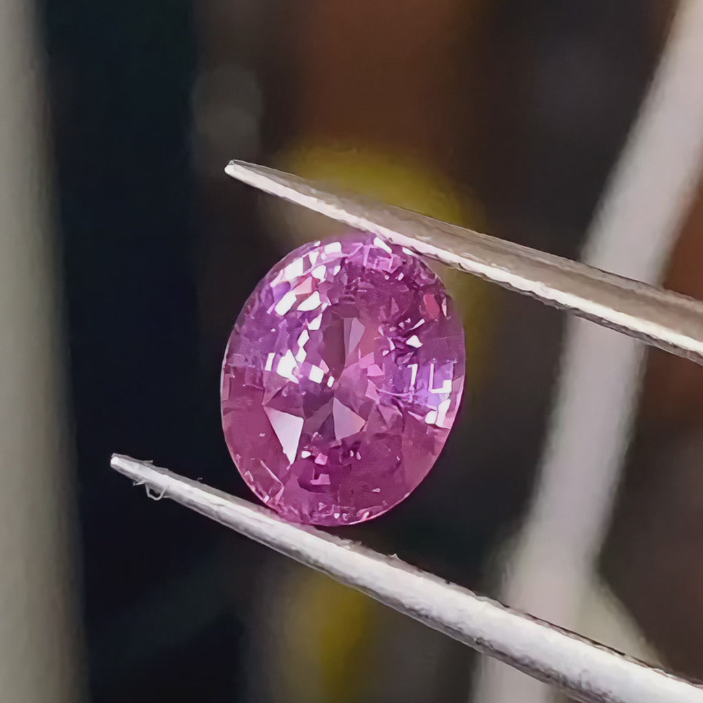 Oval Natural Color Sapphire Lavender Purplish Pink 1.5CT