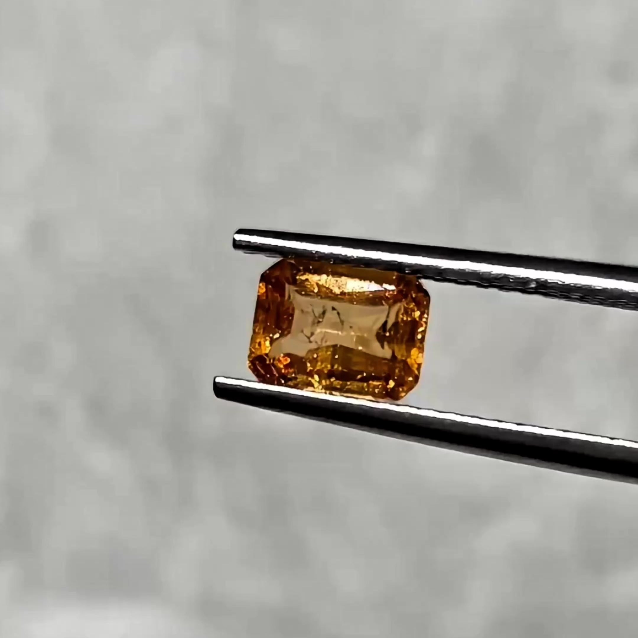 Emerald Natural Colored Gemstone Orange Fanta Stone Garnet 1.09 CT