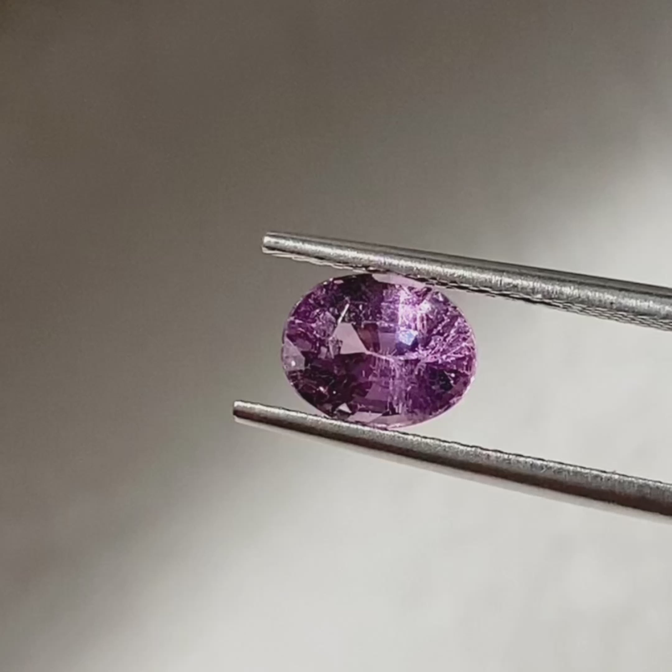 Oval Natural Colored Gemstone Light Purple Sapphire 1.61 CT