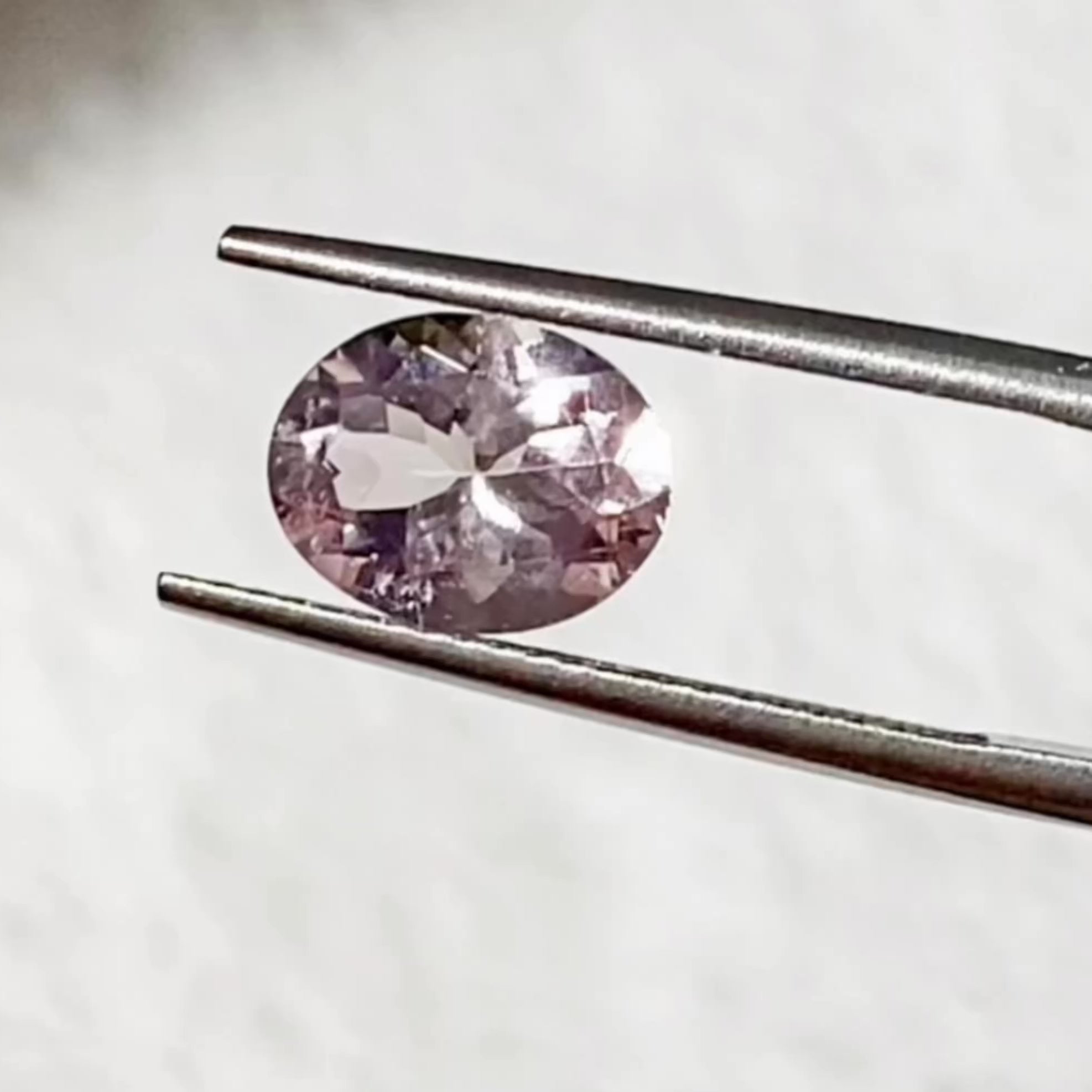 Oval Natural Colored Gemstone Light Pink Morganite 1.63 CT