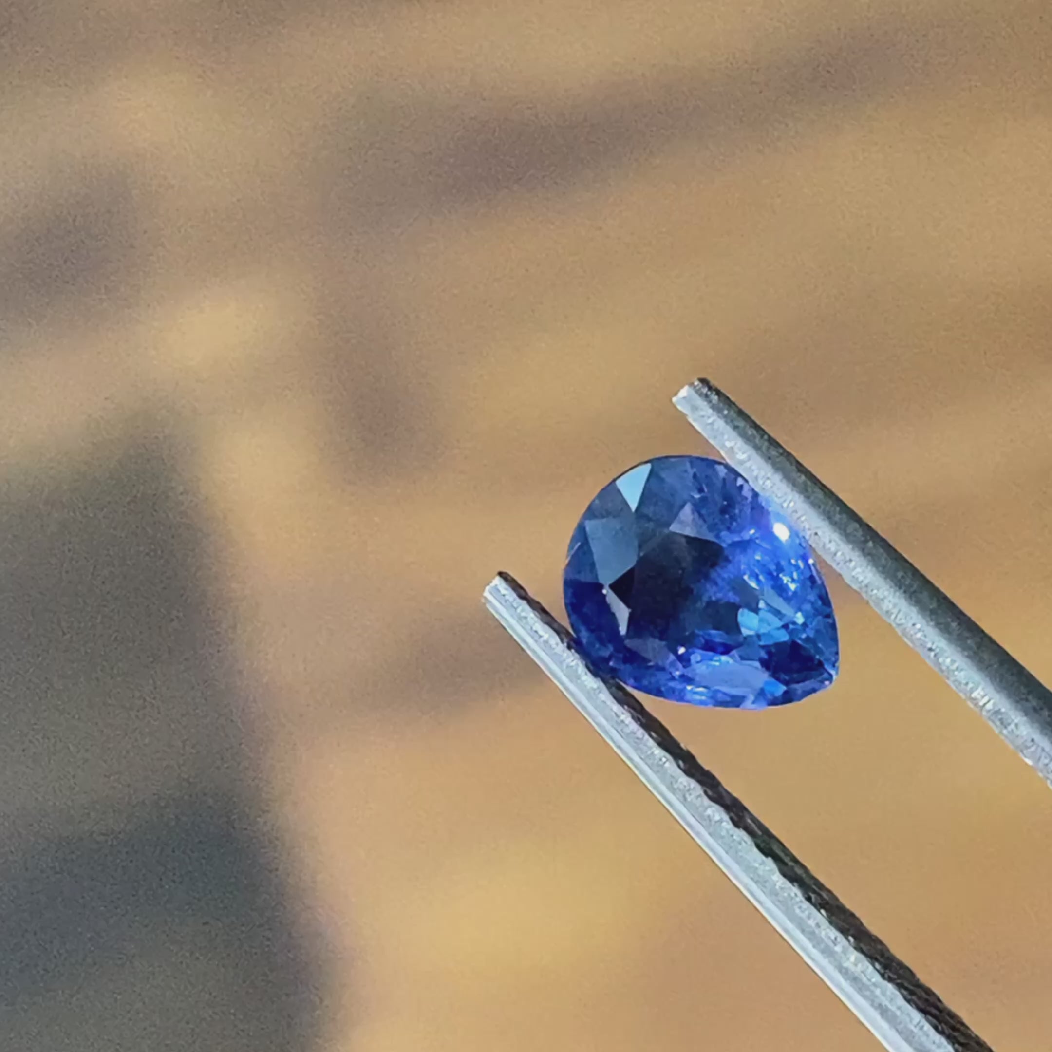 Pear Natural Colored Gemstone Cornflower Blue Sapphire 1.02 CT