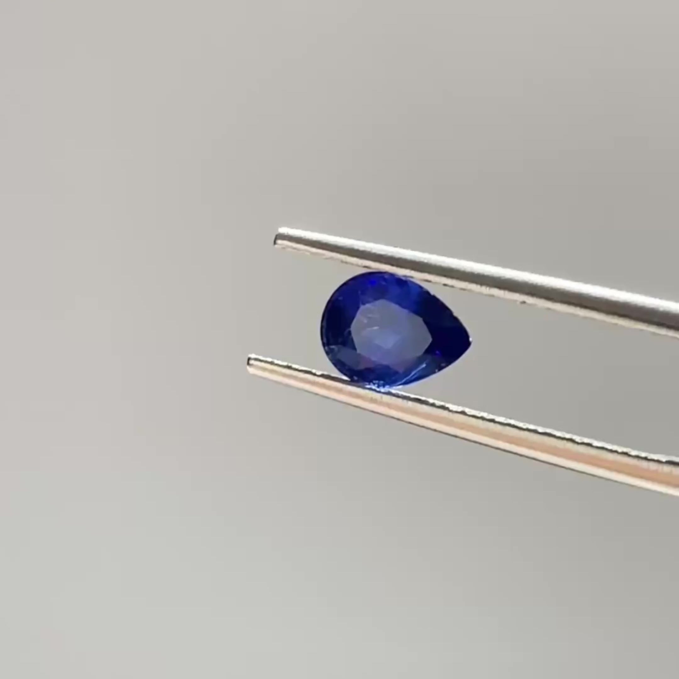 Pear Natural Colored Gemstone Royal Blue Sapphire 0.95 CT
